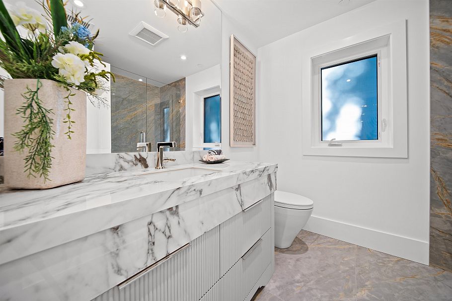 5595 Mackenzie Street Vancouver, BC - 27