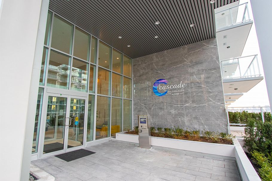 211 185 VICTORY SHIP WAY, North Vancouver BC V7L 0B2 North Vancouver, BC - 2