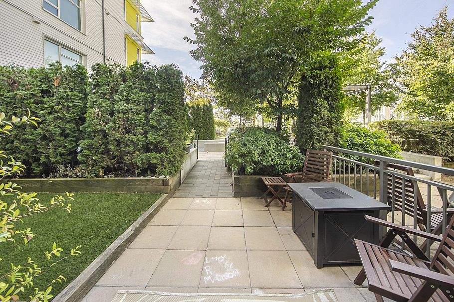 101 3289 Riverwalk Avenue Vancouver, BC - 4