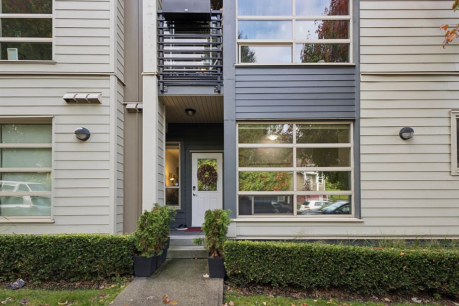 881 Salsbury Drive Vancouver, BC - 20