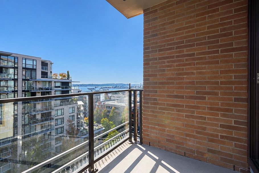 1004 170 W 1st Street North Vancouver, BC - 20