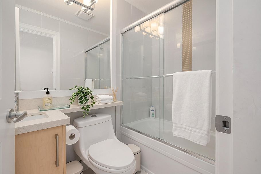 7936 Main Street Vancouver, BC - 13
