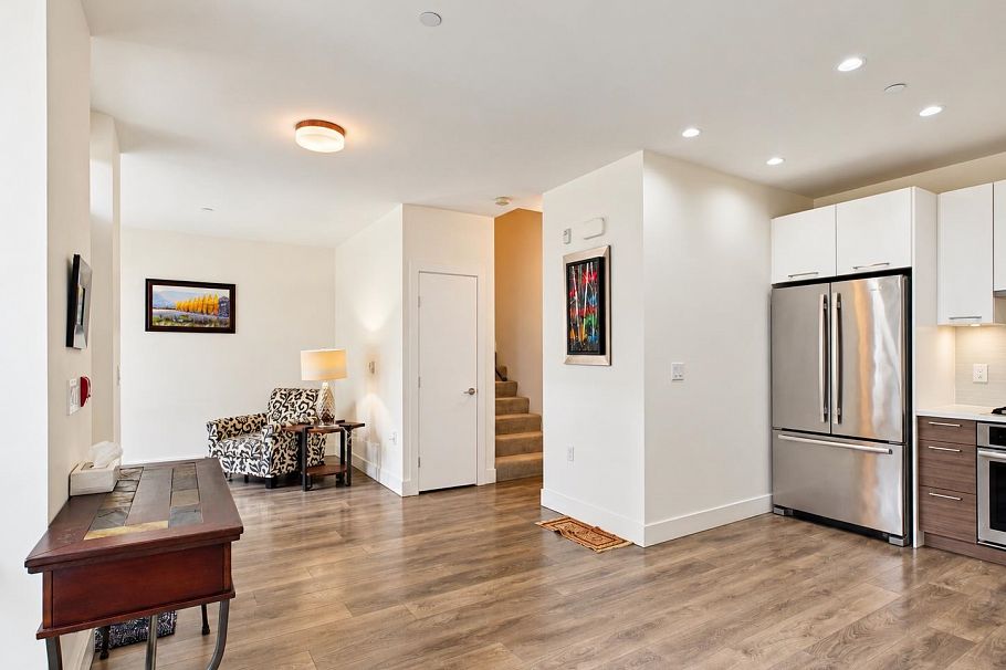 4 8599 River District Crossing Vancouver, BC - 5