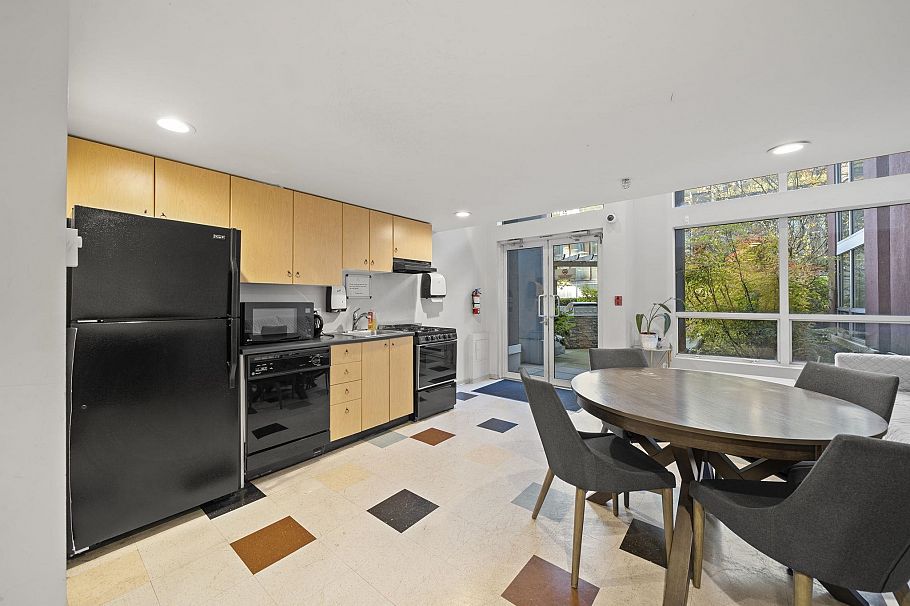 303 933 Seymour Street Vancouver, BC - 21