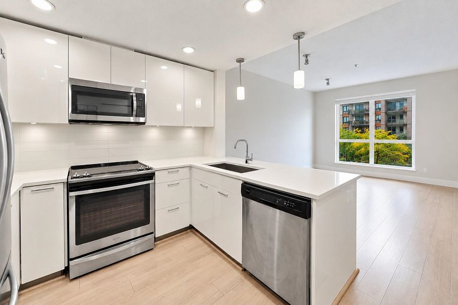 307 719 W 3rd Street North Vancouver, BC - 5