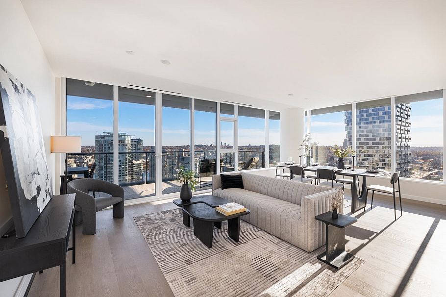 3703 1335 Howe Street Vancouver, BC - 2
