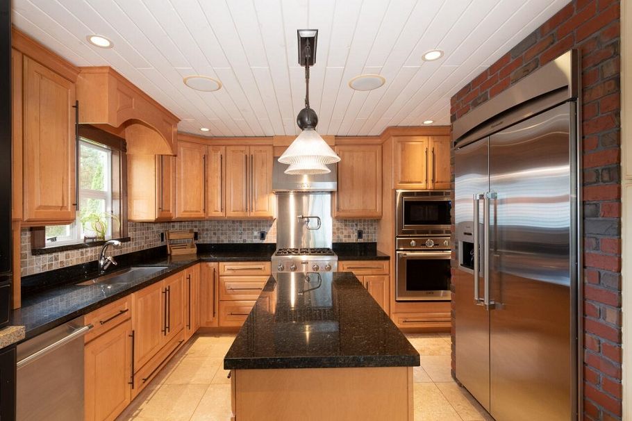 39 3939 Indian River Drive North Vancouver, BC - 2