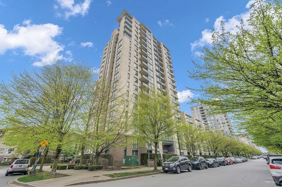 1001 3588 Crowley Drive Vancouver, BC - 26