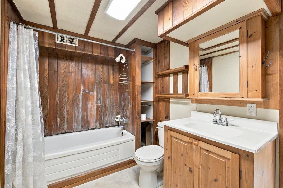 840 W 22nd Avenue Vancouver, BC - 20
