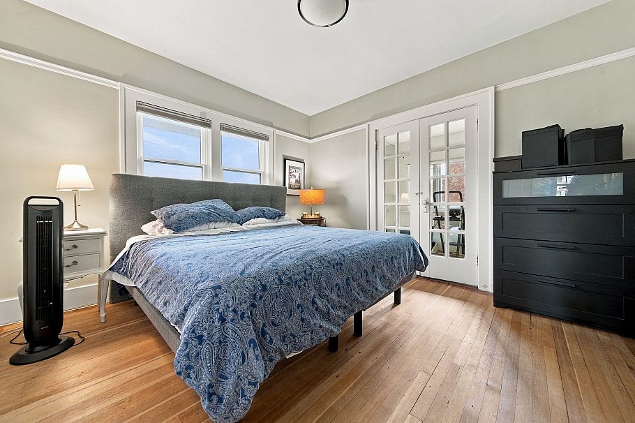 2071 W 44th Avenue Vancouver, BC - 15