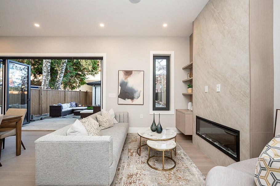 2 4579 W 11th Ave Avenue Vancouver, BC - 2