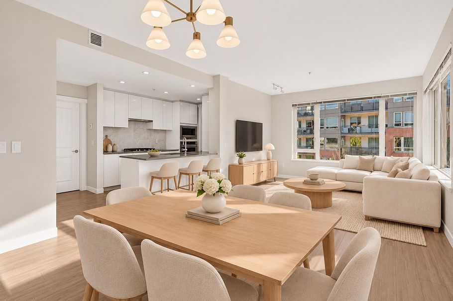 212 2663 Library Lane North Vancouver, BC - 5