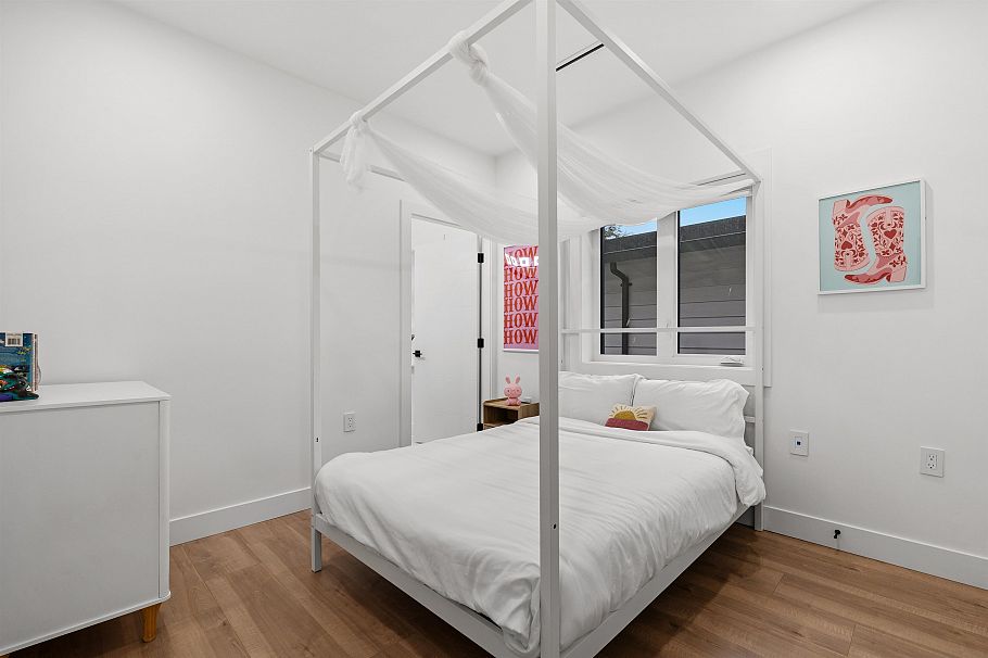 1 3344 Adanac Street Vancouver, BC - 22