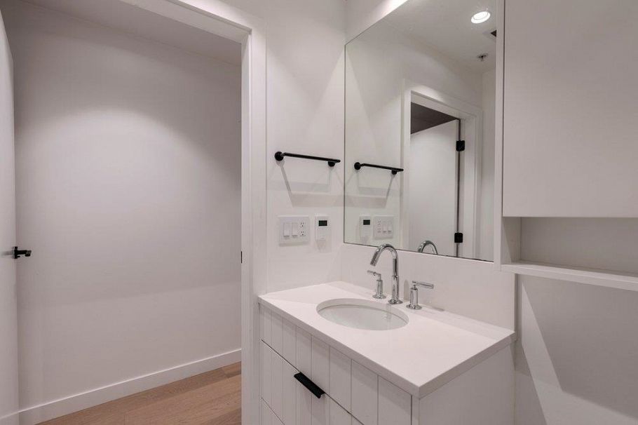 24 94 W King Edward Avenue Vancouver, BC - 19