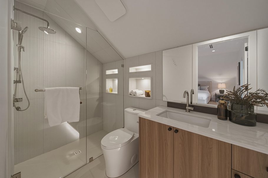 1 266 E 38 Avenue Vancouver, BC - 20