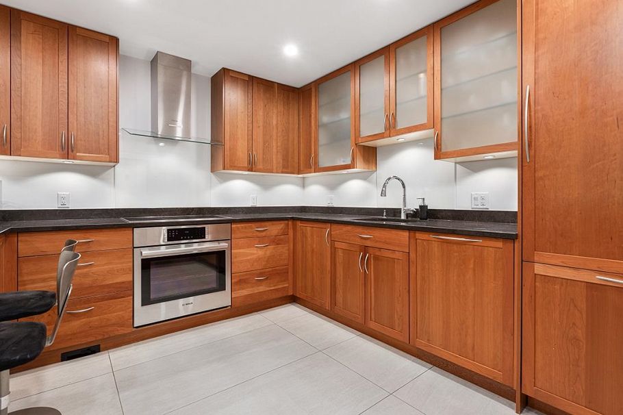 1080 Maple Street Vancouver, BC - 12