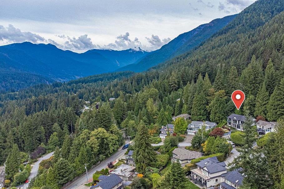 4816 Skyline Drive North Vancouver, BC - 4