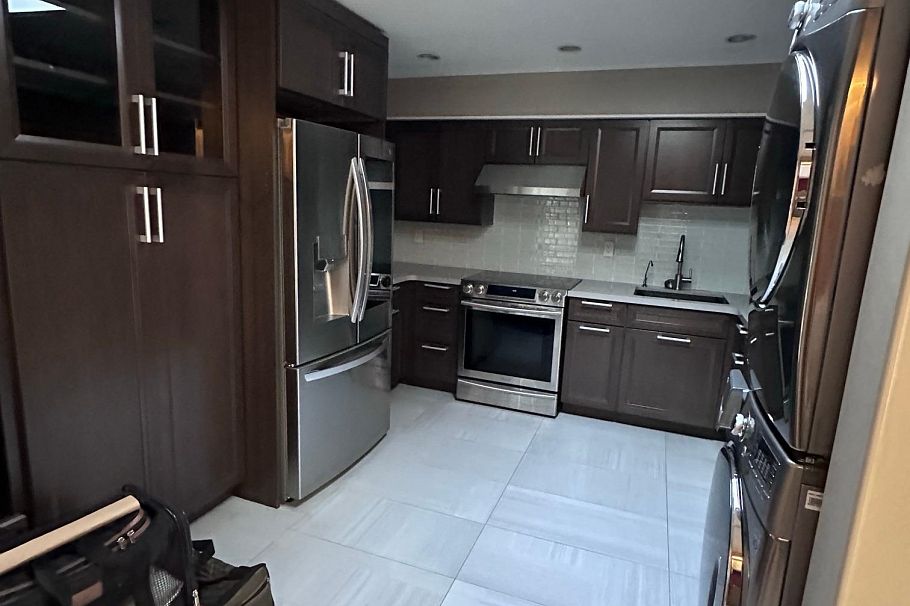 306 1345 W 4th Avenue Vancouver, BC - 3