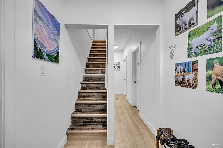 2079 W 46th Avenue Vancouver, BC - 6
