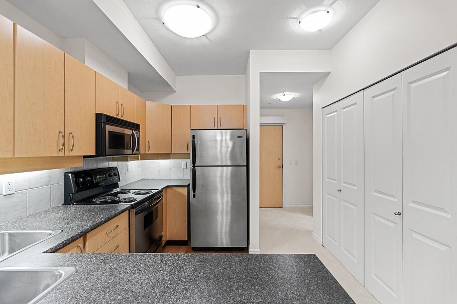 208 3151 Connaught Crescent North Vancouver, BC - 6