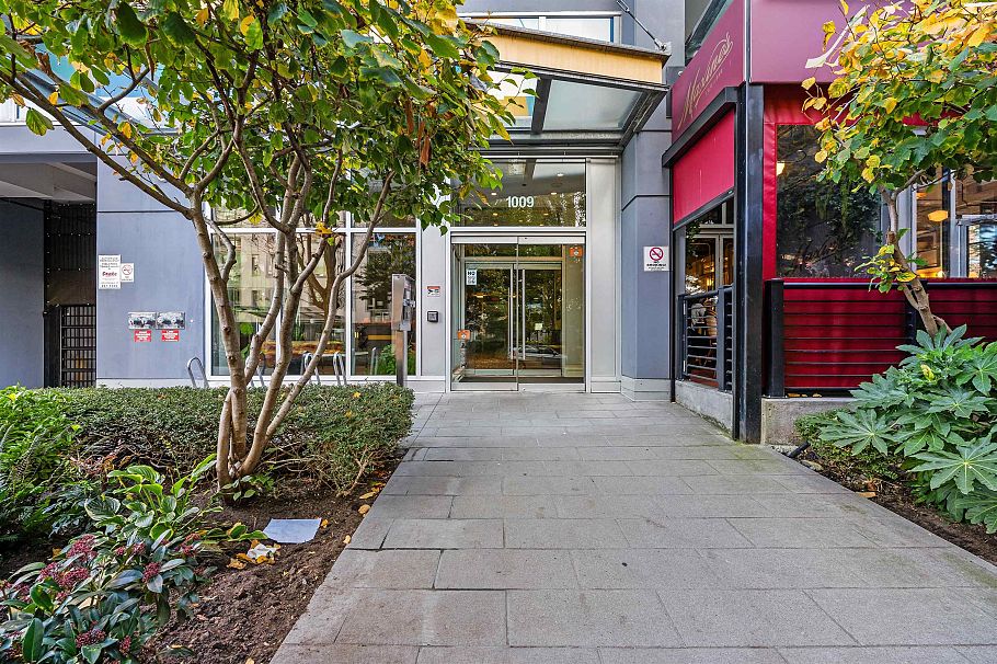 1203 1009 Harwood Street Vancouver, BC - 39