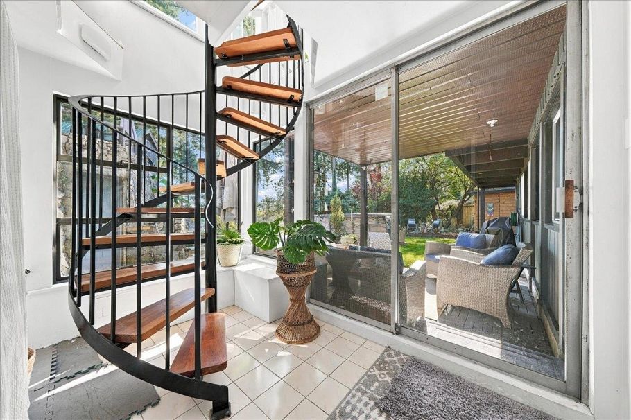 2363 Windridge Drive North Vancouver, BC - 12