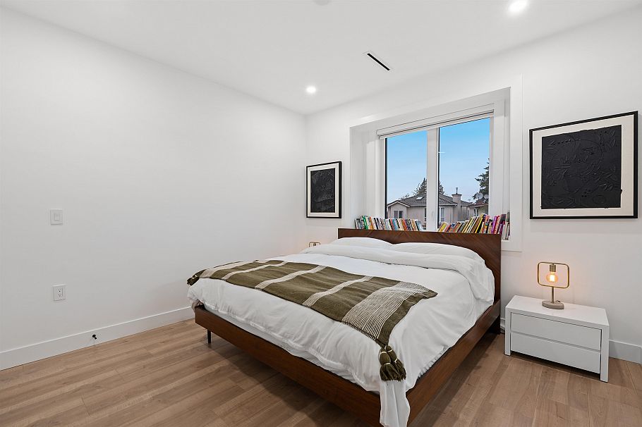 1 3344 Adanac Street Vancouver, BC - 17