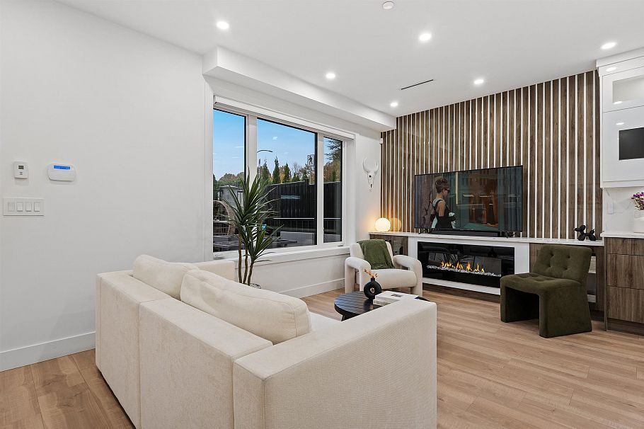 1 3344 Adanac Street Vancouver, BC - 6