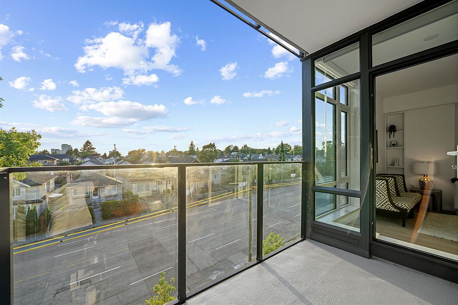 203 8486 Oak Street Vancouver, BC - 16