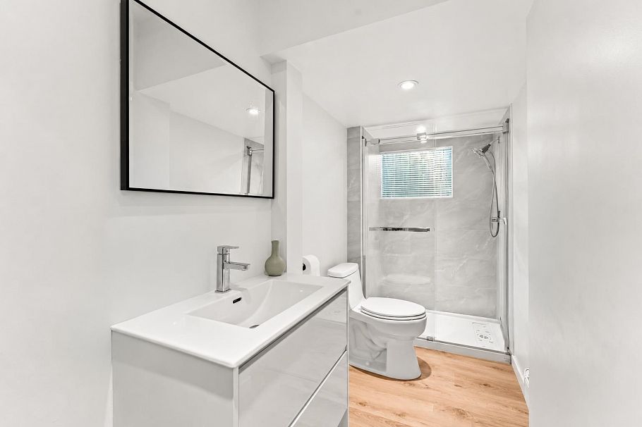 915 Wentworth Avenue North Vancouver, BC - 25