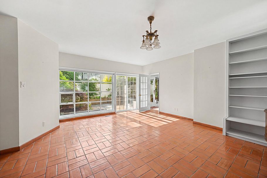 3296 Granville Street Vancouver, BC - 23