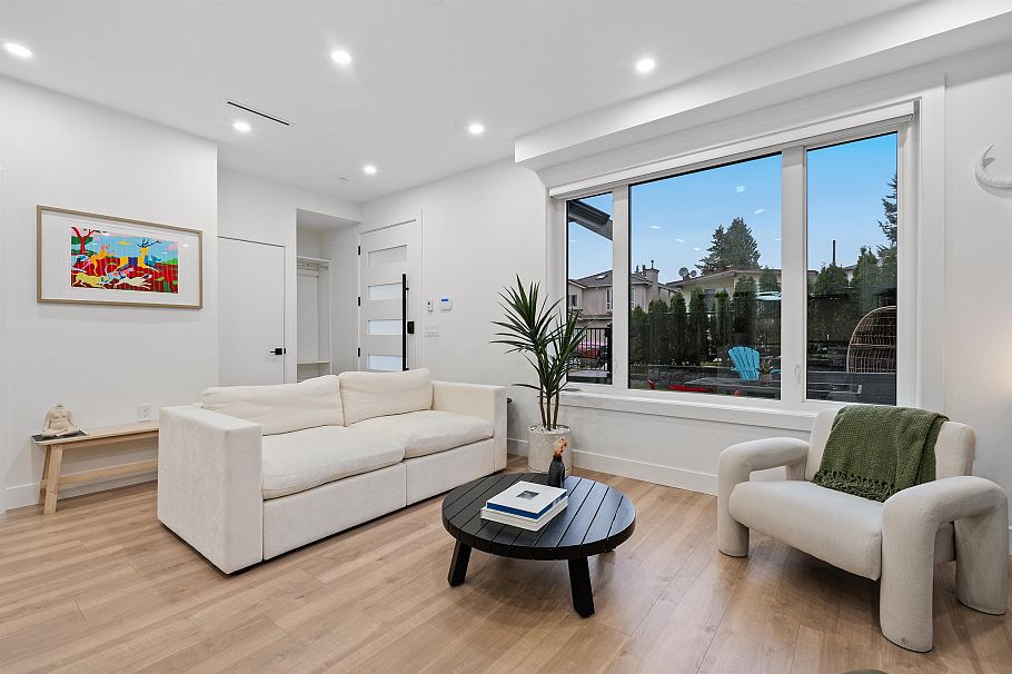 1 3344 Adanac Street Vancouver, BC - 8