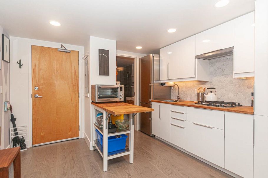 702 933 SEYMOUR STREET, Vancouver BC V6B 6L6 Vancouver, BC - 2