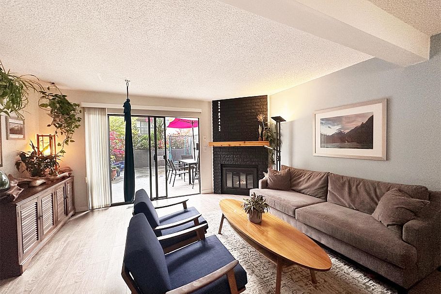 30 3150 E 58th Avenue Vancouver, BC - 1
