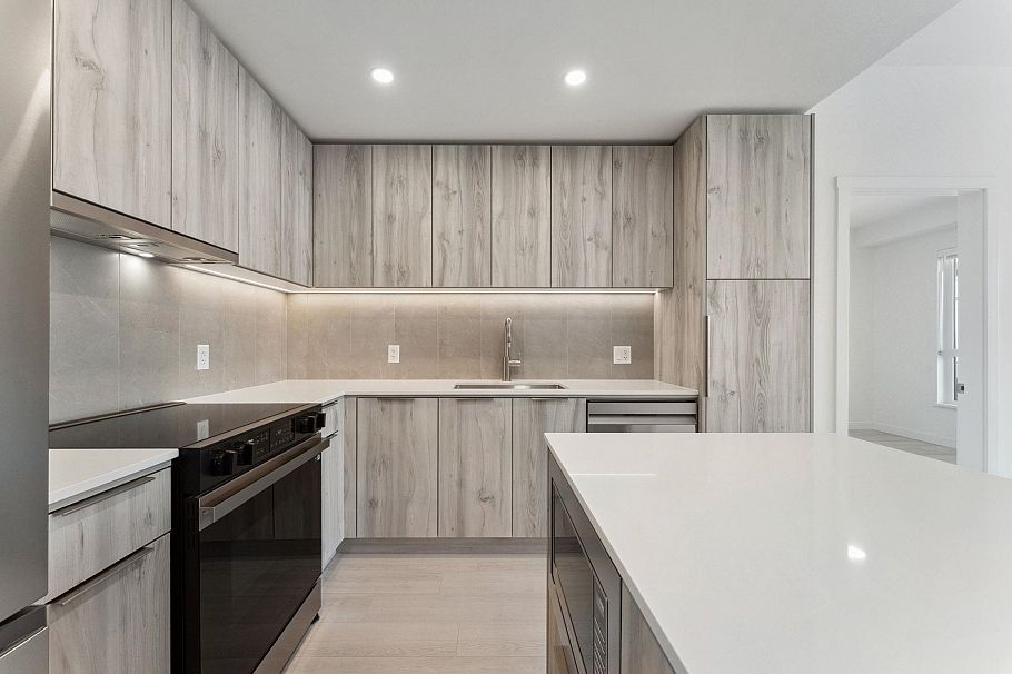 619 3594 Malsum Drive North Vancouver, BC - 19