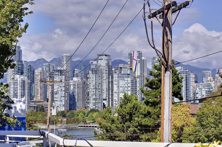 1210 W 7th Avenue Vancouver, BC - 4