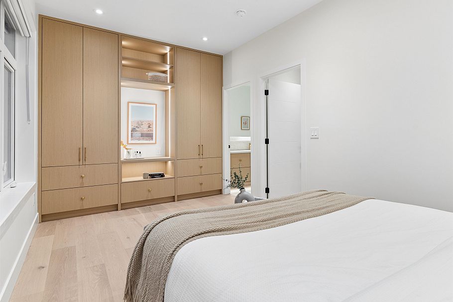 2 2541 E 2nd Avenue Vancouver, BC - 13