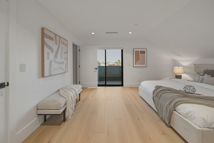 1 266 E 38 Avenue Vancouver, BC - 18