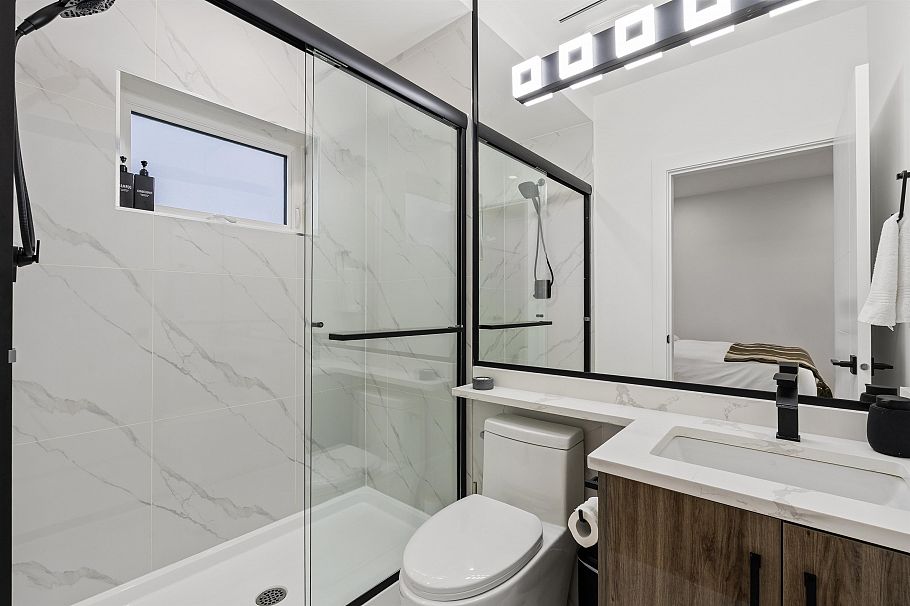 1 3344 Adanac Street Vancouver, BC - 24