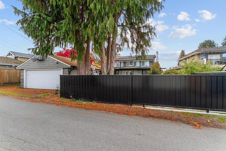 1195 W 50th Avenue Vancouver, BC - 17