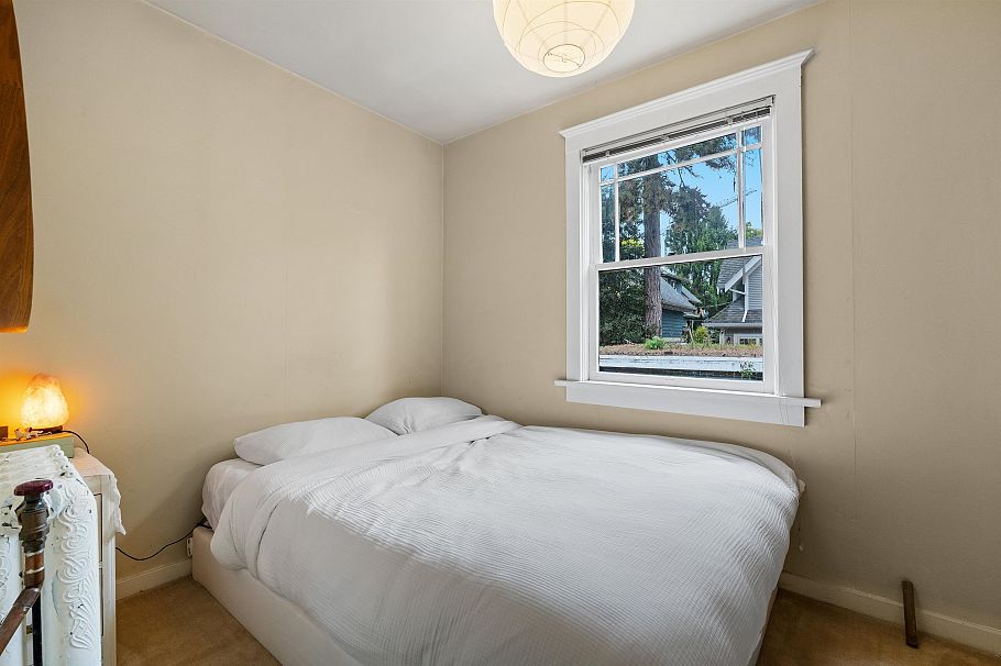 2315 W 6th Avenue Vancouver, BC - 7