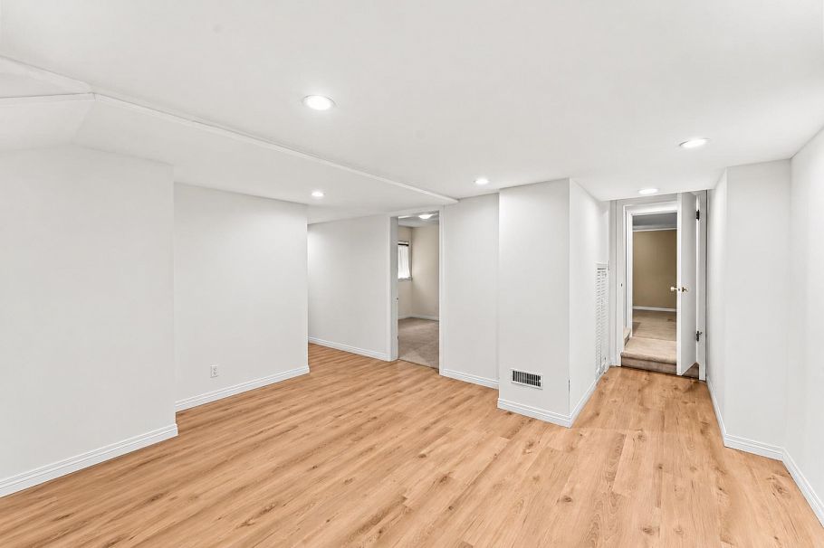 915 Wentworth Avenue North Vancouver, BC - 34
