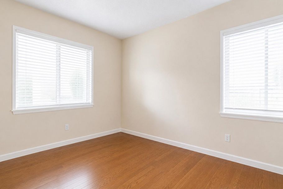380 E 58th Avenue Vancouver, BC - 18