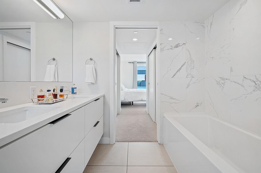207 649 E 3 Street North Vancouver, BC - 25