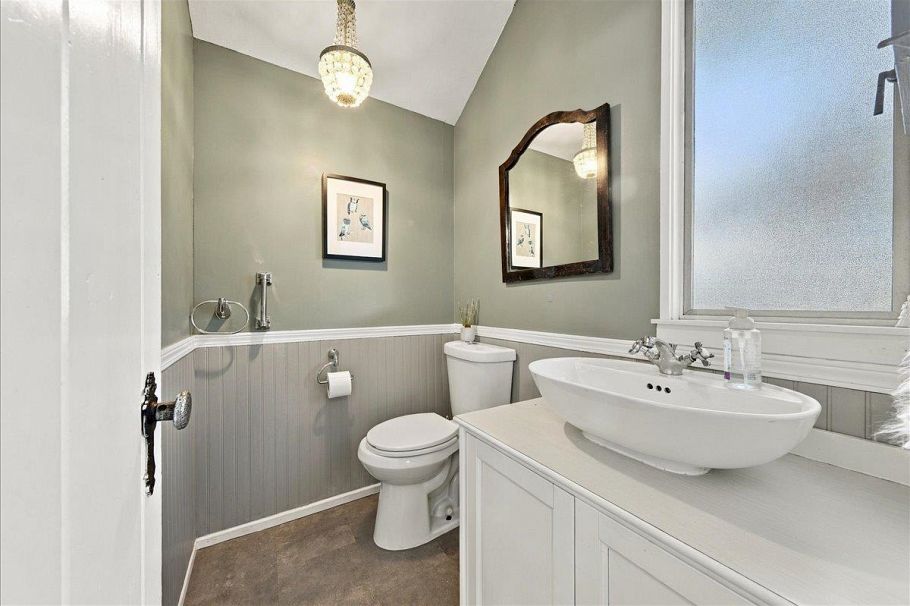 2363 Windridge Drive North Vancouver, BC - 11