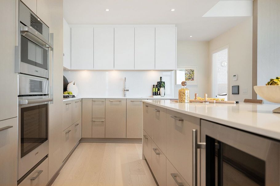 906 128 W 15th Street North Vancouver, BC - 3