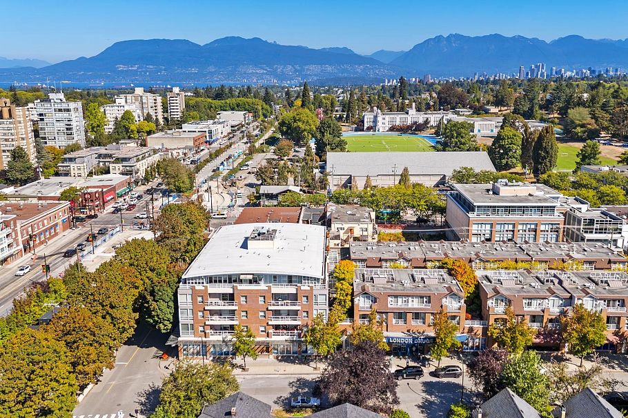 330 5790 East Boulevard Vancouver, BC - 26