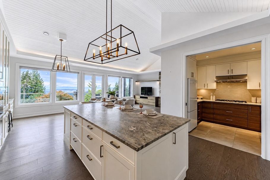 4816 Skyline Drive North Vancouver, BC - 16