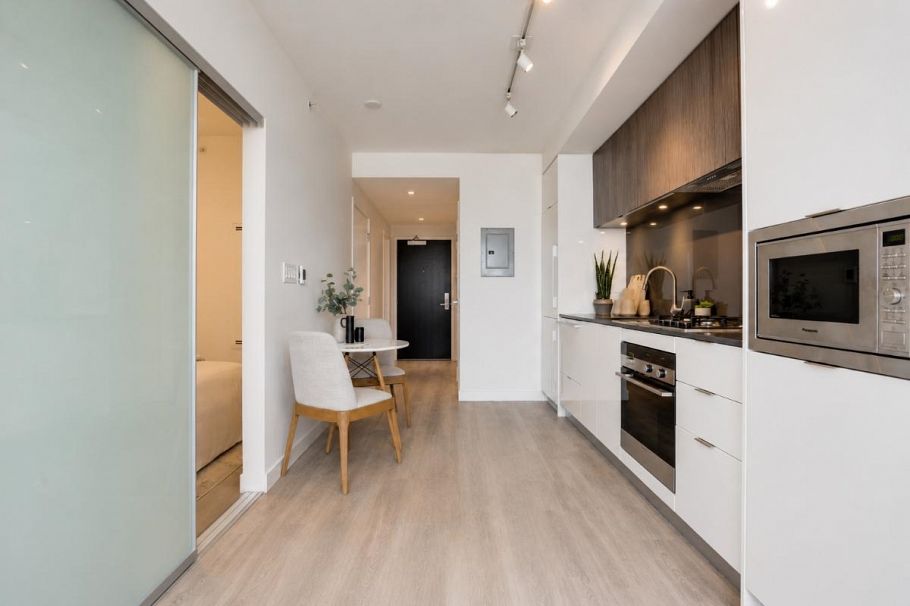 404 209 E 7th Avenue Vancouver, BC - 6