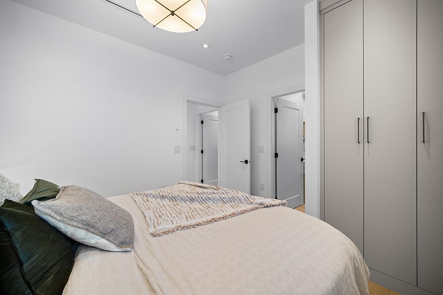 2 6879 Quebec Street Vancouver, BC - 12
